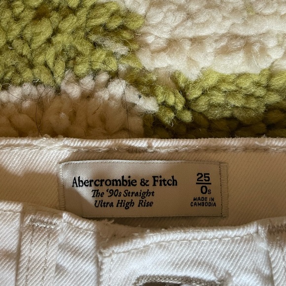 90s Straight Ultra High Rise Jeans - Picture 3 of 3